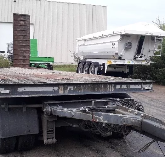 Remorque 4 essieux à rond d'avant-train plateau - porte-engins